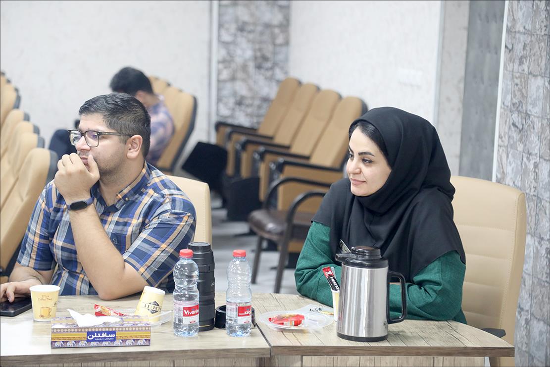 برگزاری نشست روشنگری جهاد تبیین با موضوع جنگ تحمیلی 12 روزه  10