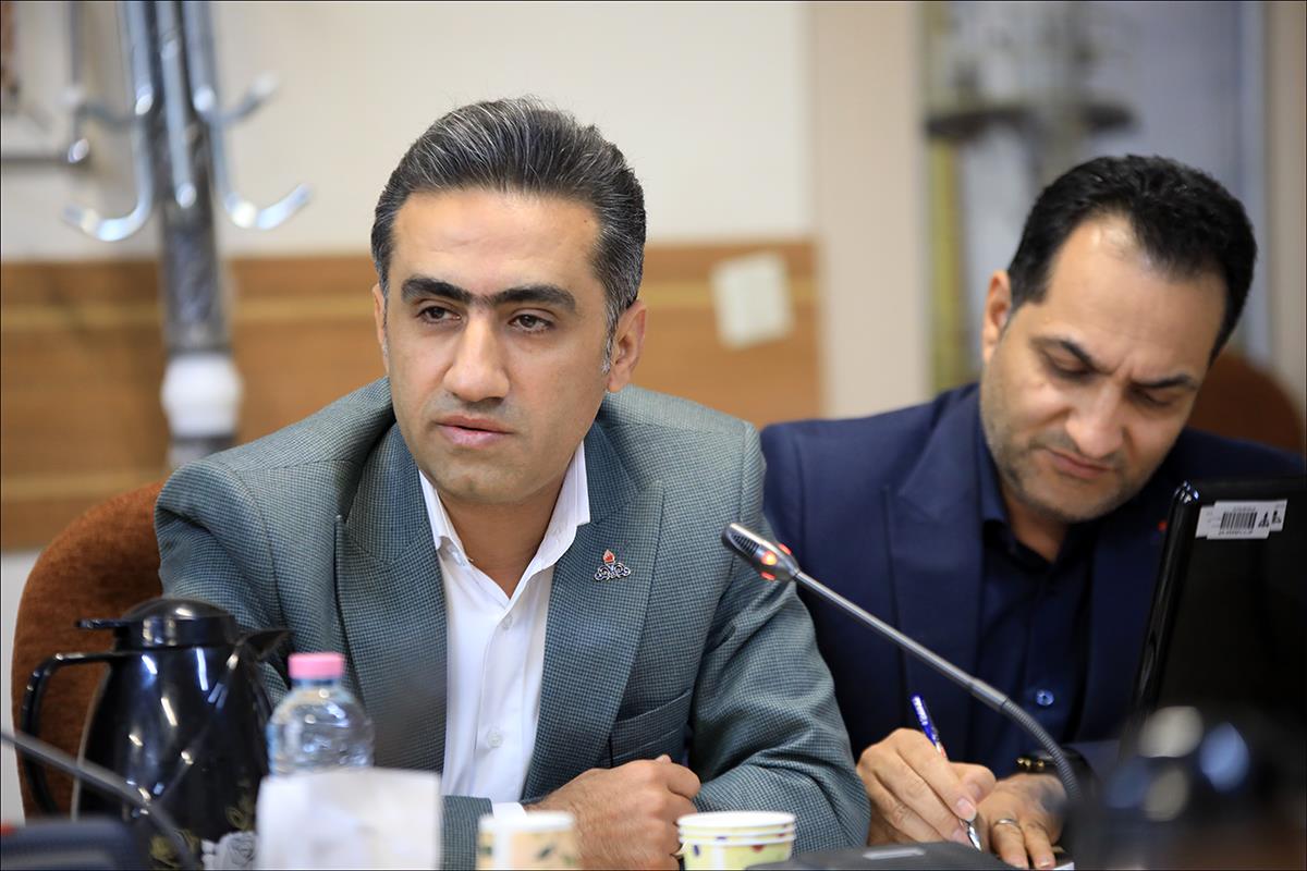 هم اندیشی مدیران شرکت های نفتی فارس با رییس بهداشت و درمان صنعت نفت فارس  45