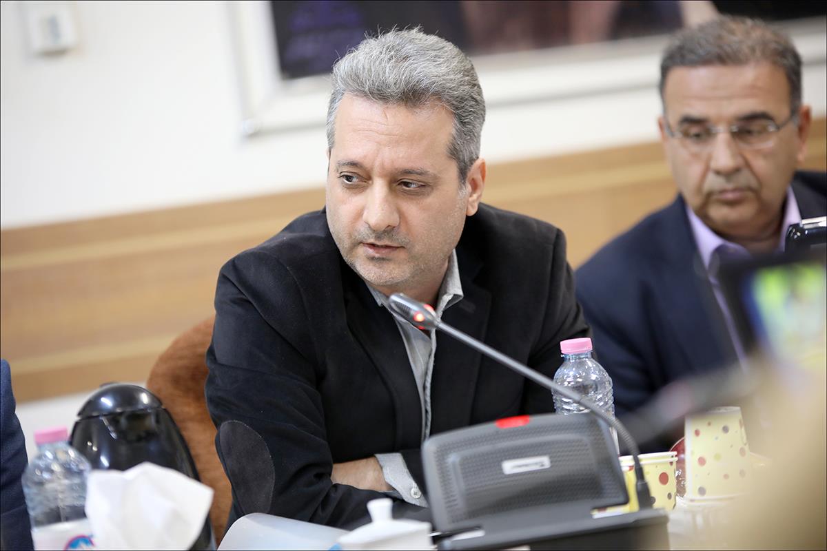 هم اندیشی مدیران شرکت های نفتی فارس با رییس بهداشت و درمان صنعت نفت فارس  42