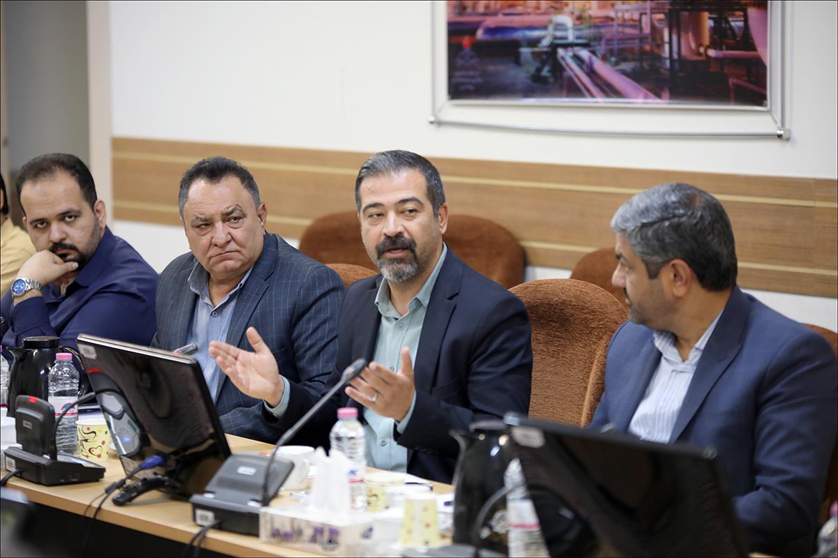 هم اندیشی مدیران شرکت های نفتی فارس با رییس بهداشت و درمان صنعت نفت فارس  28