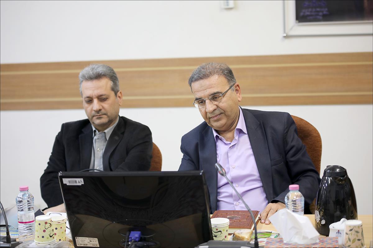 هم اندیشی مدیران شرکت های نفتی فارس با رییس بهداشت و درمان صنعت نفت فارس  16