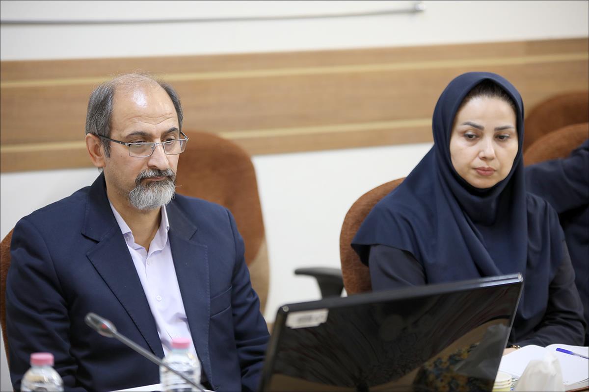 هم اندیشی مدیران شرکت های نفتی فارس با رییس بهداشت و درمان صنعت نفت فارس  15