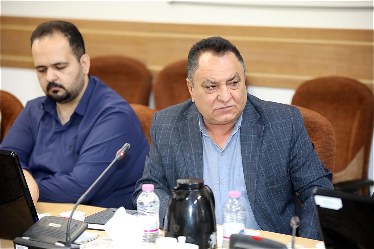 هم اندیشی مدیران شرکت های نفتی فارس با رییس بهداشت و درمان صنعت نفت فارس  8