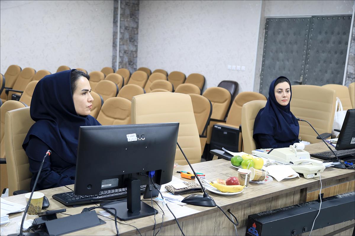 چالش های اداری کارکنان منطقه فارس با حضور رییس امور اداری سازمان بررسی شد 4