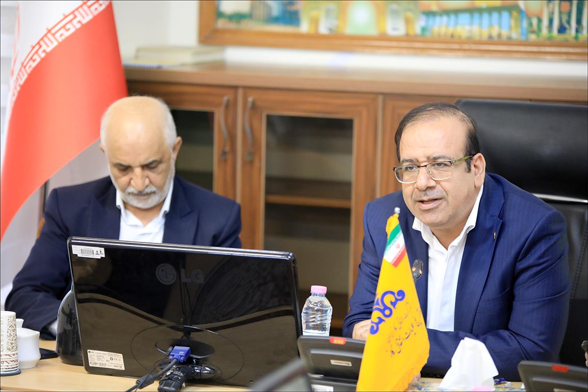 هم اندیشی مدیران شرکت های نفتی فارس با رییس بهداشت و درمان صنعت نفت فارس  7