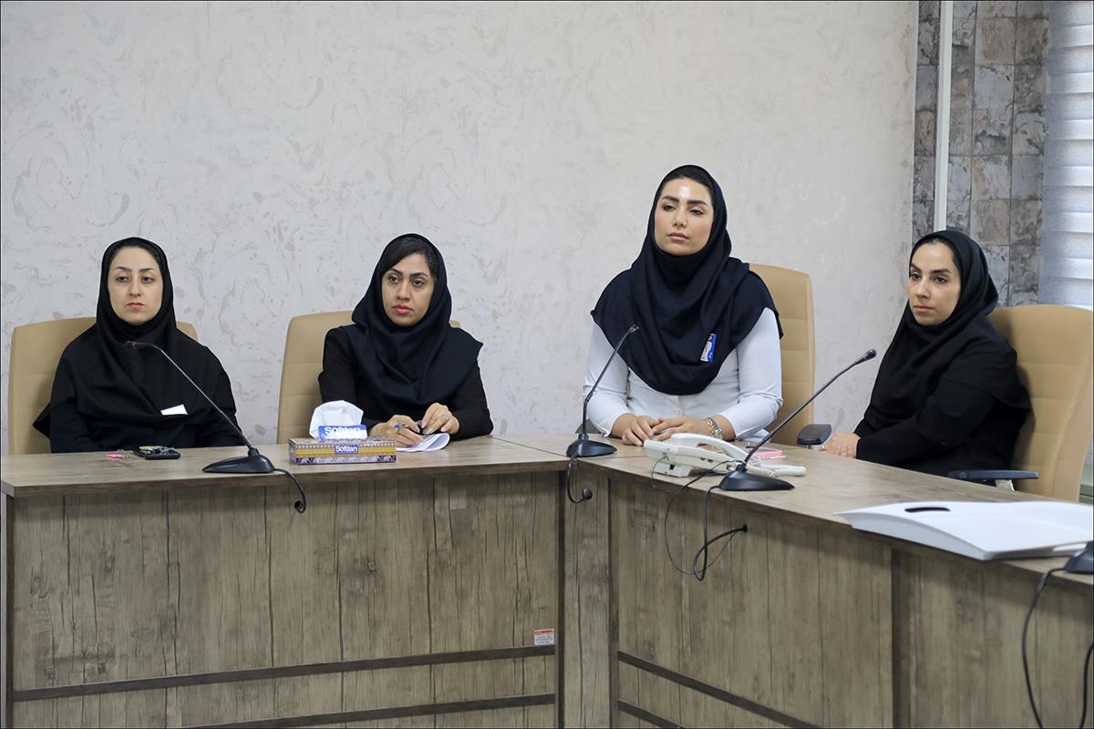 چالش های اداری کارکنان منطقه فارس با حضور رییس امور اداری سازمان بررسی شد 1