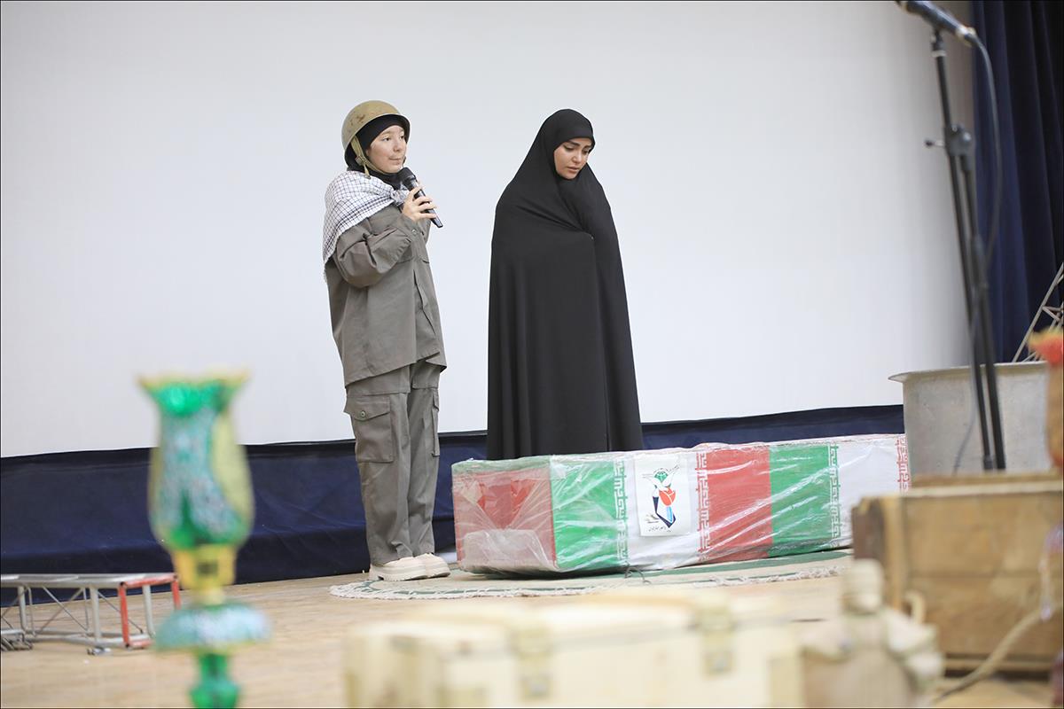 هفته بسیج/همایش بزرگ تجلیل از بسیجیان نمونه 16