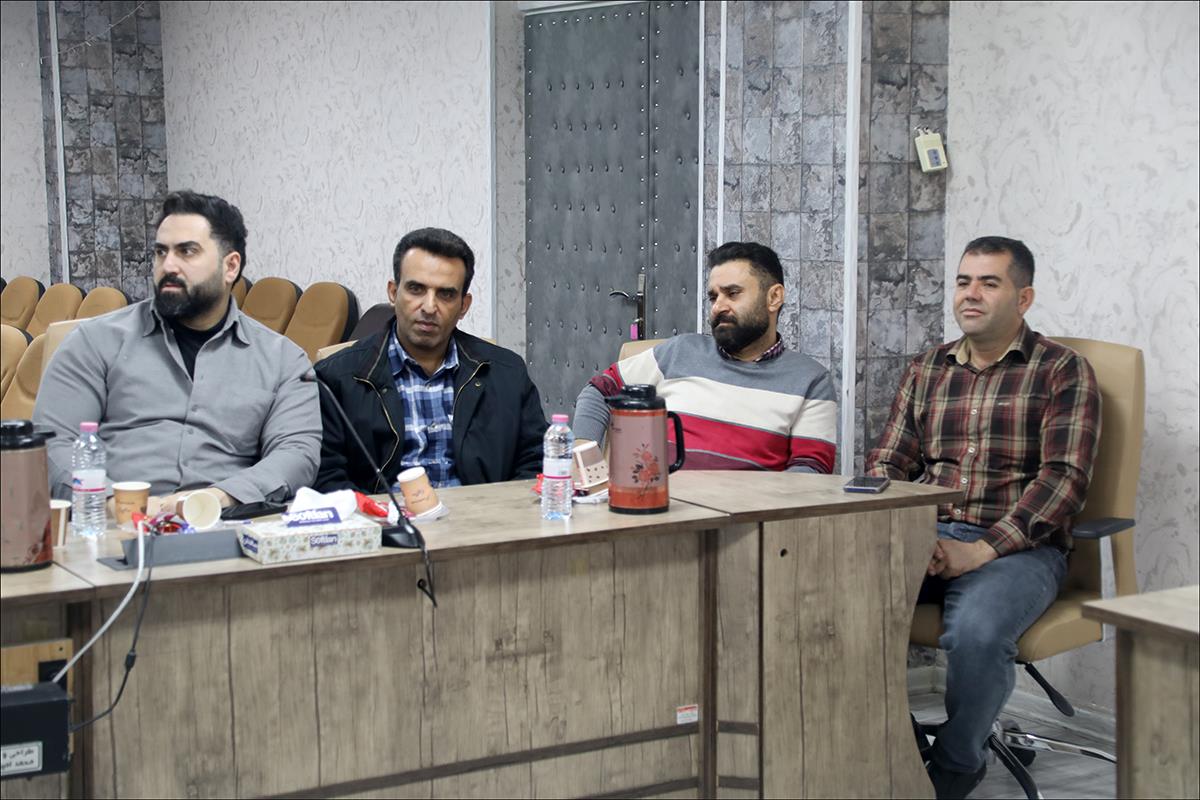 نشست اهدا احکام شورای پایگاه 18