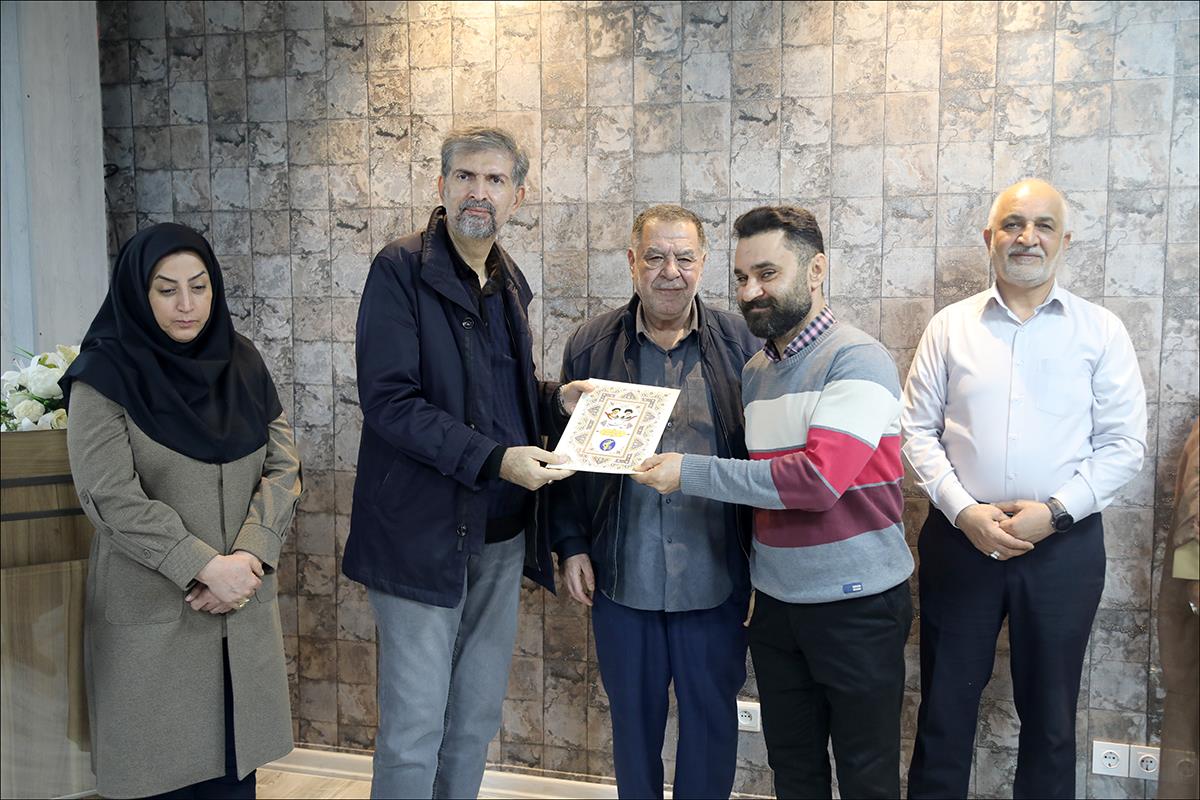 نشست اهدا احکام شورای پایگاه 10