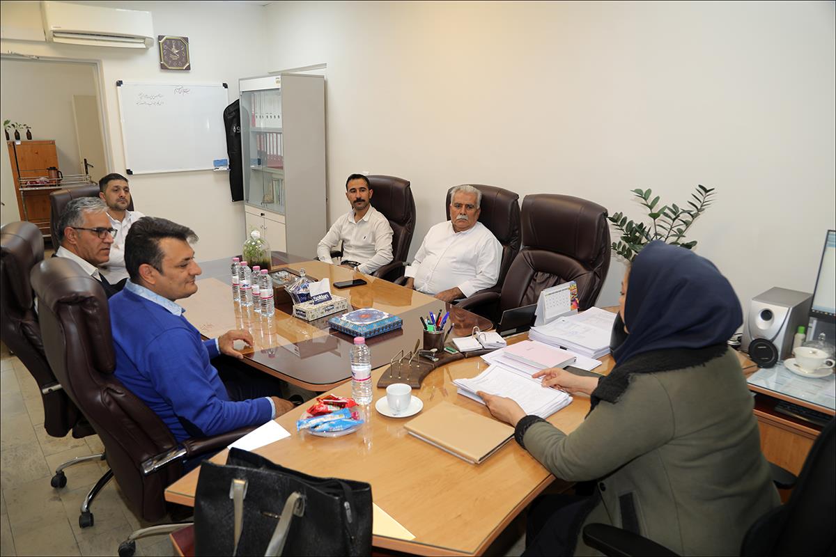 کلاس آموزش خدماتی ها 12