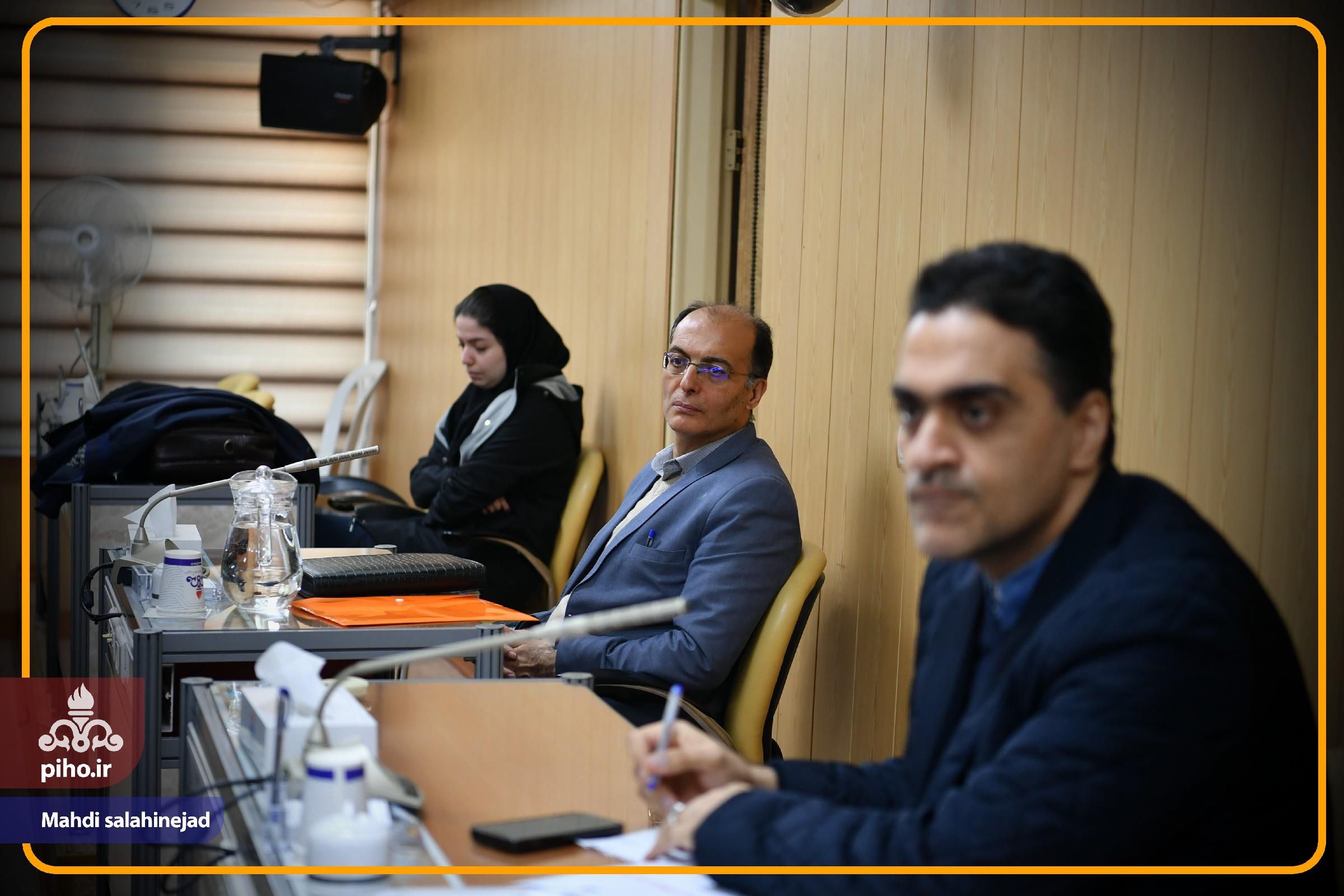 خبر آموزش 2 4