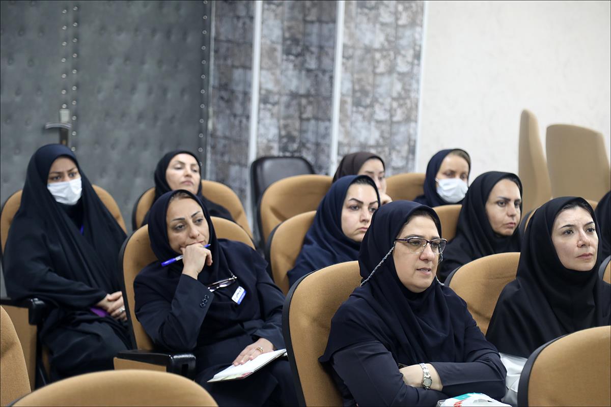 برگزاری دوره آموزشی انطباق با عنوان " حفظ حریم خصوصی بیمار" 10