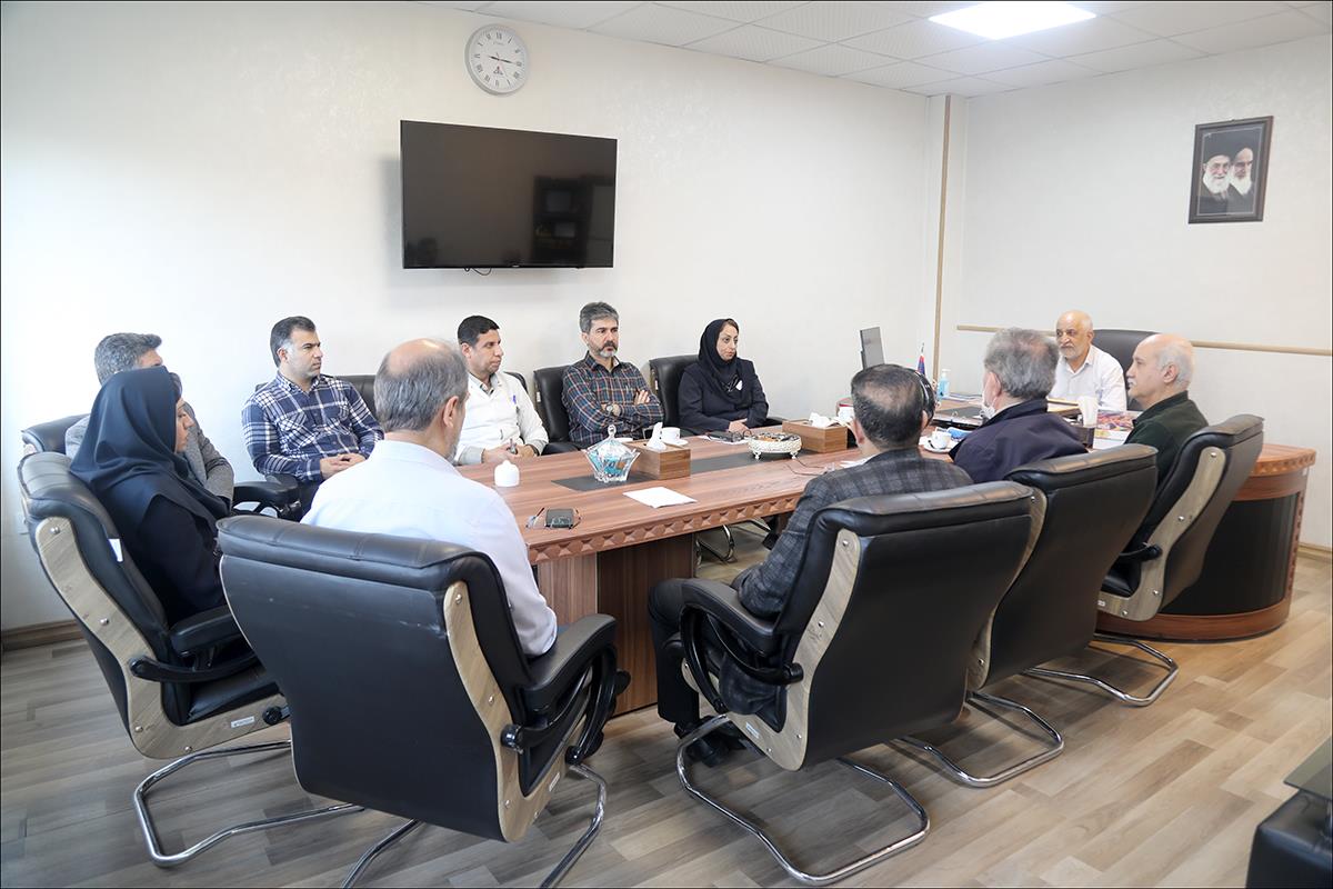 برگزاری مانورهای مدیریت بحران و پدافند غیرعامل در درمانگاه‌های خانواده بهداشت و درمان صنعت نفت فارس 1 7