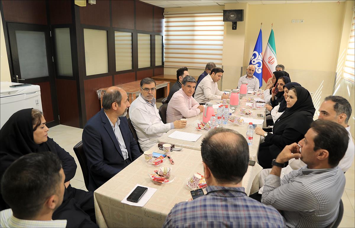 مانور دور میزی شبان 9