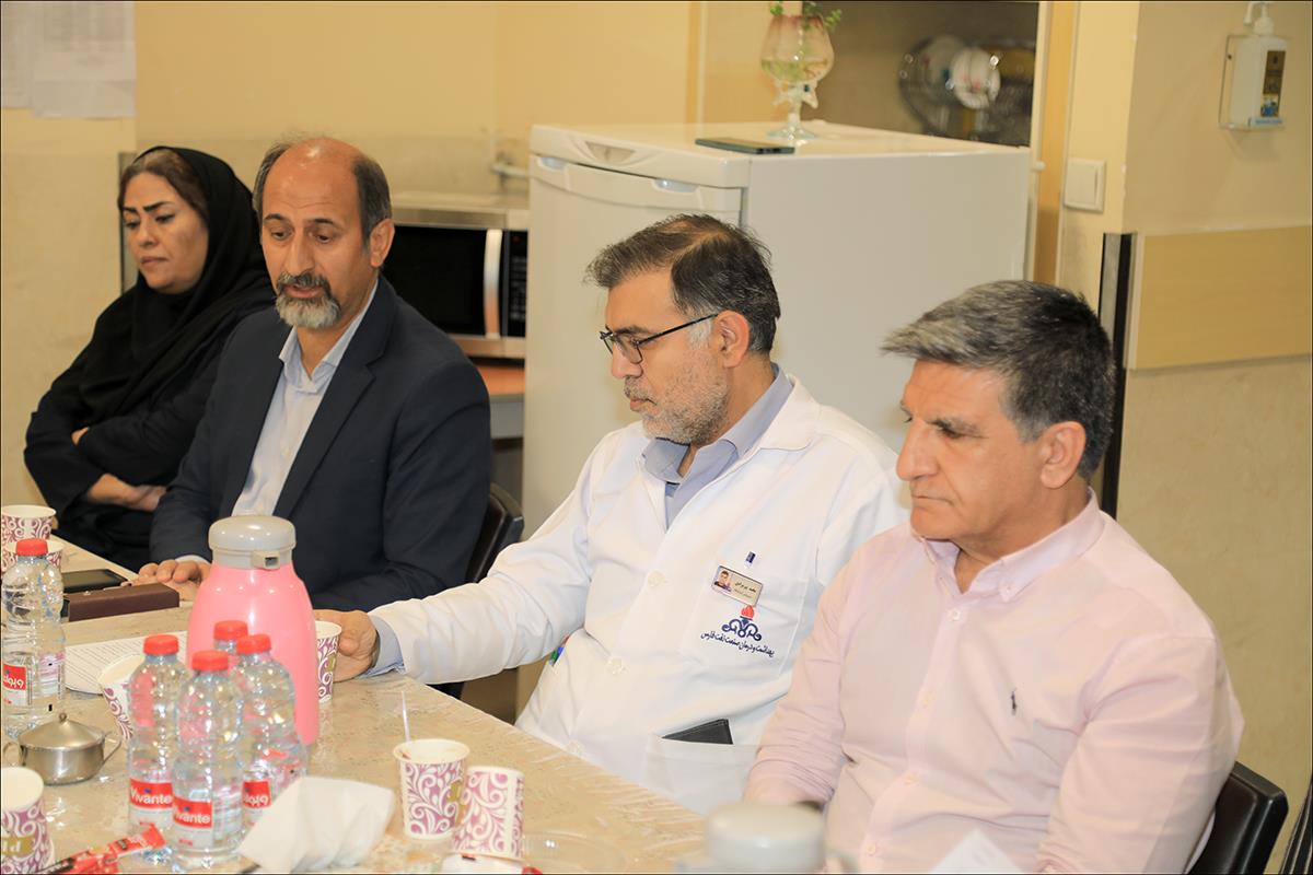 مانور دور میزی شبان 6