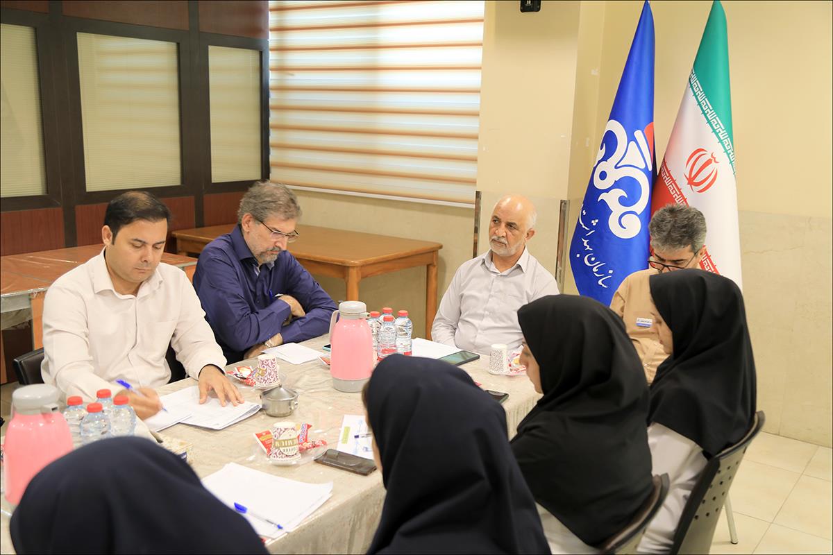 مانور دور میزی شبان 5