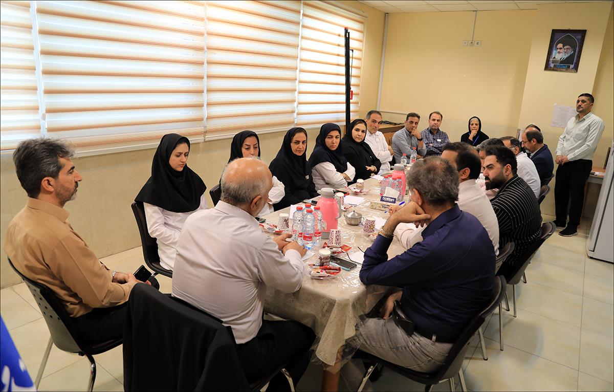 مانور دور میزی شبان 3