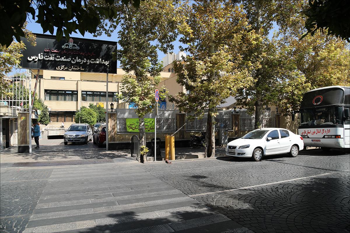 اهدای خون کارکنان بهداشت و درمان صنعت نفت فارس به مناسبت دهه فجر انقلاب اسلامی 1