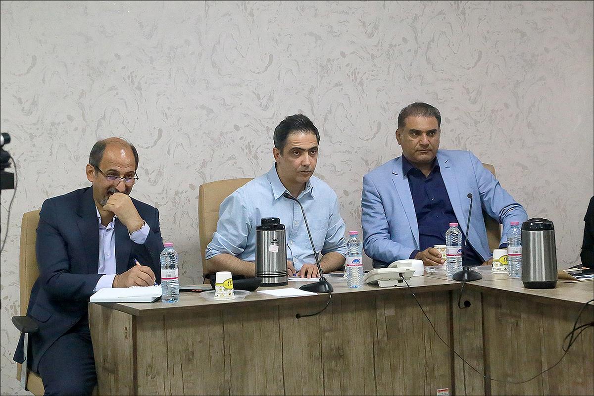نشست هم اندیشی رییس بهداشت و درمان صنعت نفت فارس با پزشکان عمومی 17