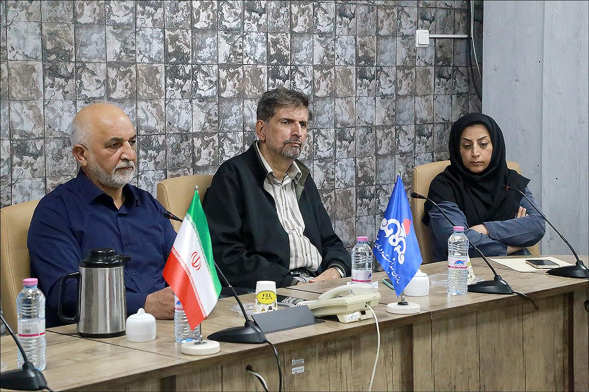 نشست هم اندیشی رییس بهداشت و درمان صنعت نفت فارس با پزشکان عمومی 10