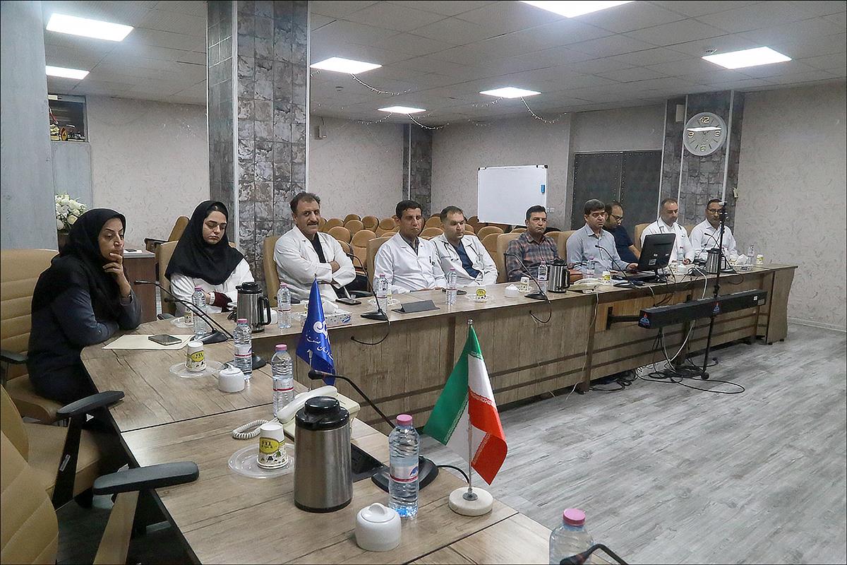 نشست هم اندیشی رییس بهداشت و درمان صنعت نفت فارس با پزشکان عمومی 3