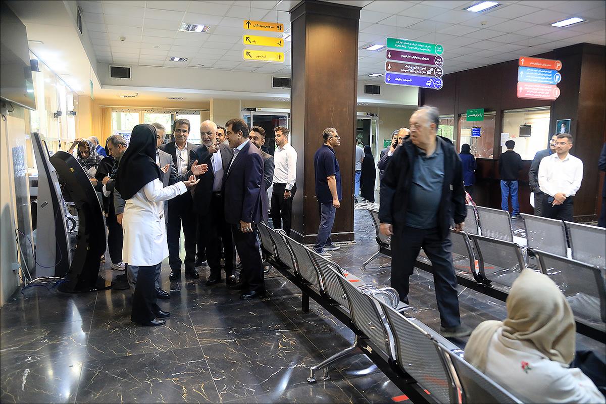گزارش تصویری سفر یک روزه دکتر شجاع به شیراز 77