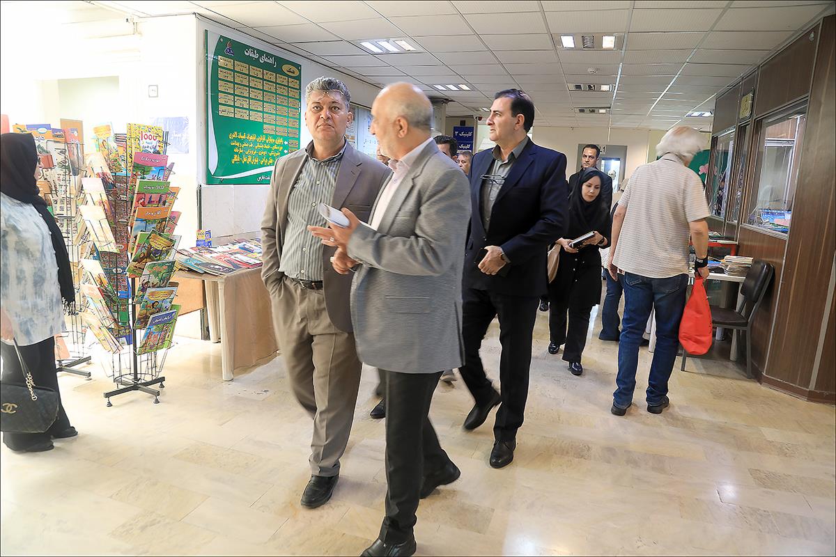گواهینامه ثبت شورای اسلامی کار در قالب اعتبارنامه اهداء شد 10