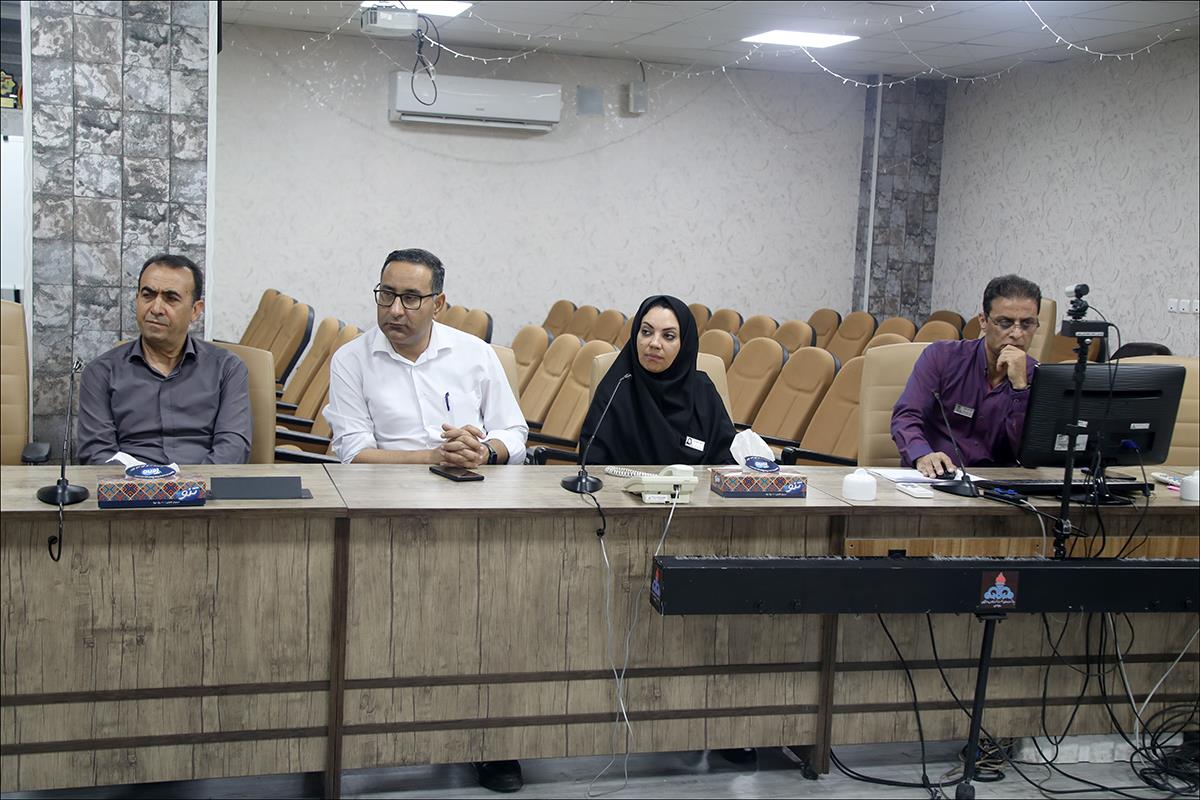 بررسی چالش‌های سامانه سلامت‌نگار در نشست کارشناسی بهداشت و درمان صنعت نفت فارس 5