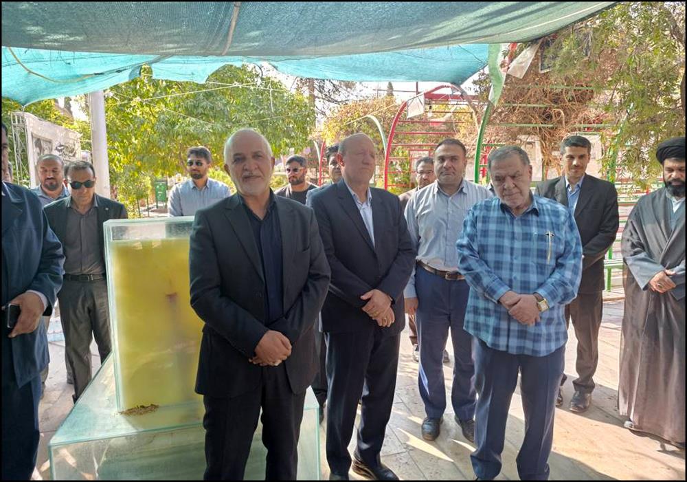 تجدید میثاق با شهدای دفاع مقدس؛ گلباران قبور شهدای جنگ رمضان در صنعت نفت فارس 4