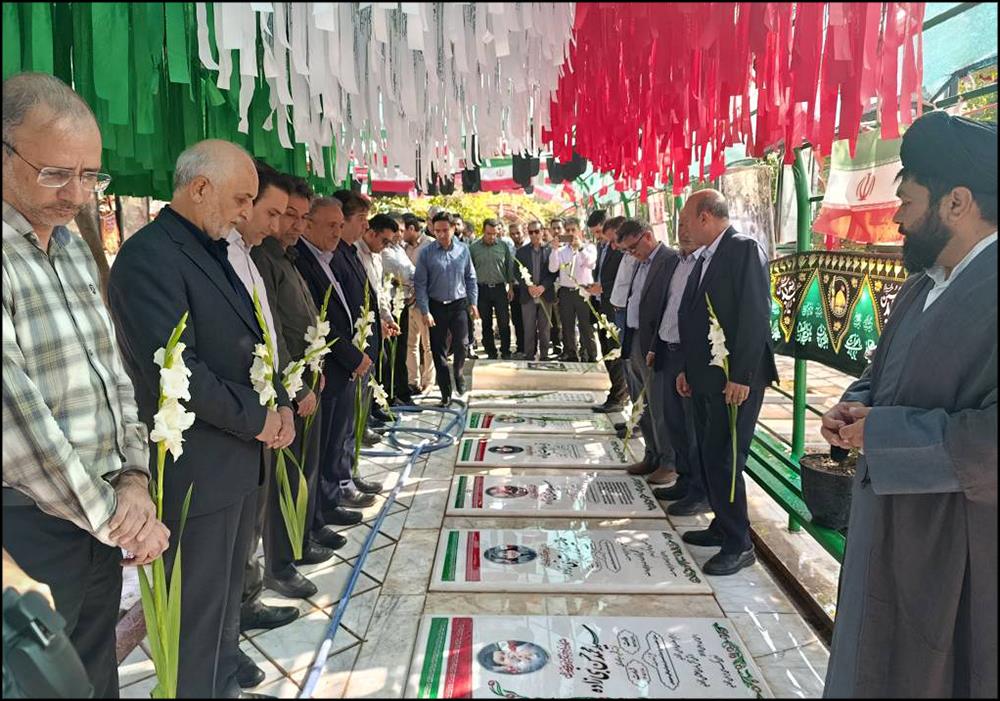 تجدید میثاق با شهدای دفاع مقدس؛ گلباران قبور شهدای جنگ رمضان در صنعت نفت فارس 3