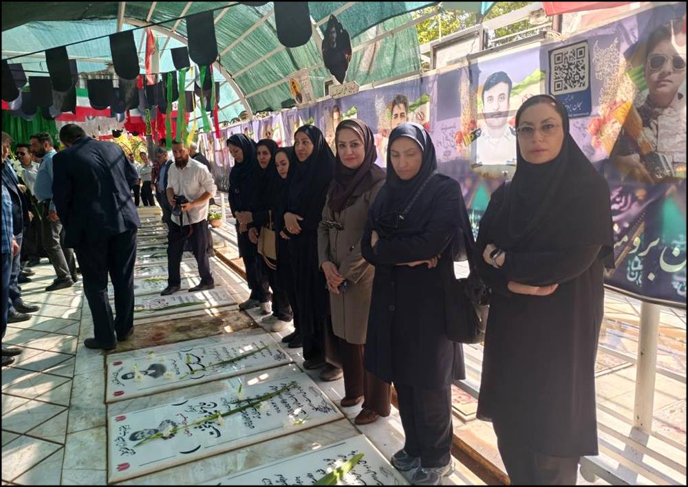 تجدید میثاق با شهدای دفاع مقدس؛ گلباران قبور شهدای جنگ رمضان در صنعت نفت فارس 1