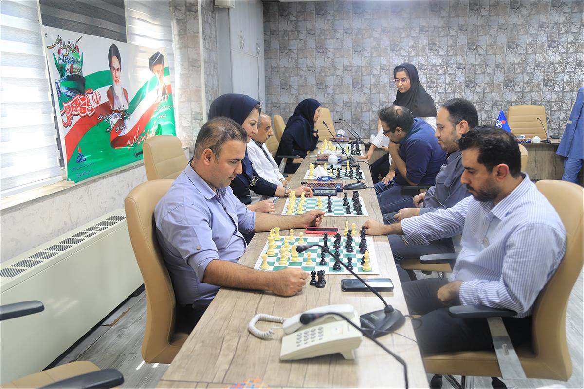 از ایثار در جبهه تا خدمت در مسیر سلامت/ بزرگداشت هفته دفاع مقدس در مجموعه بهداشت و درمان صنعت نفت فارس 23