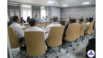 نشست هم اندیشی رییس بهداشت و درمان صنعت نفت فارس با پزشکان عمومی