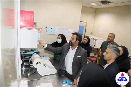 بازدید استاد دانشگاه شهید بهشتی تهران از تجهیزات دندانپزشکی و فرآیندهای استریلیزاسیون منطقه فارس