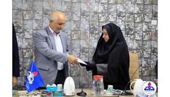 اهداء گواهینامه ثبت شورای اسلامی کار در قالب اعتبارنامه به بهداشت و درمان صنعت نفت فارس